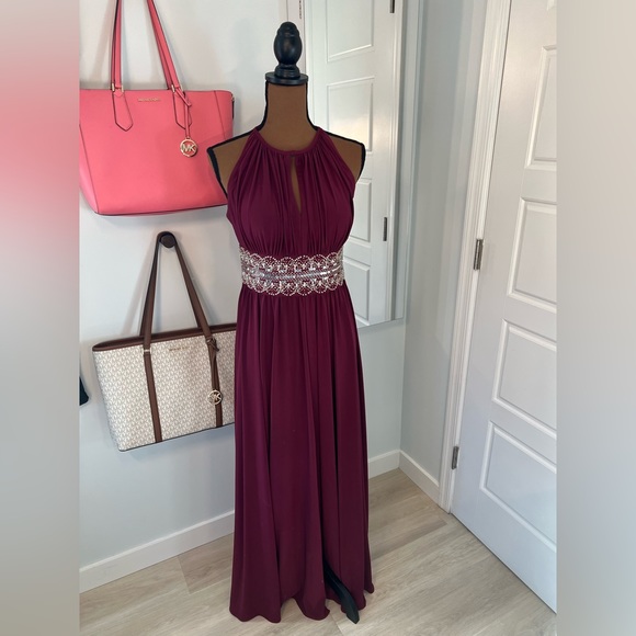 R&M Richards Bridesmaid Gown Maroon Size 8 - Picture 1 of 4